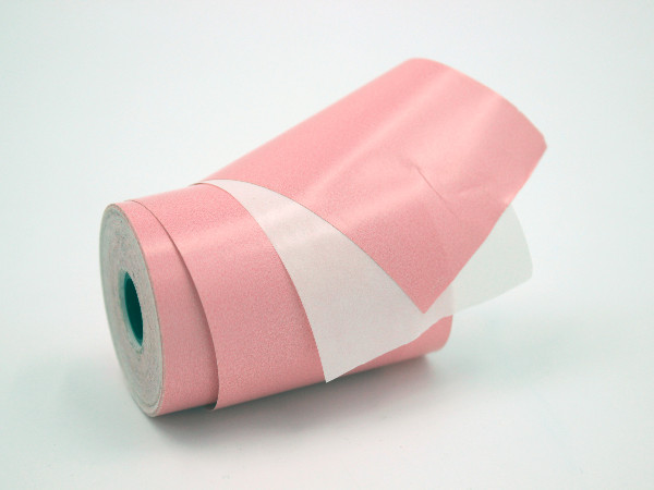 不干胶标签粘在纸箱上用水胶还是热熔胶好？